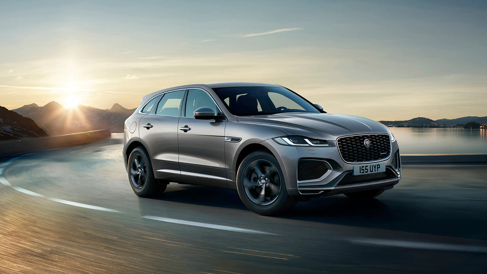 Jaguar F-Pace a Bologna: SUV ad alte prestazioni