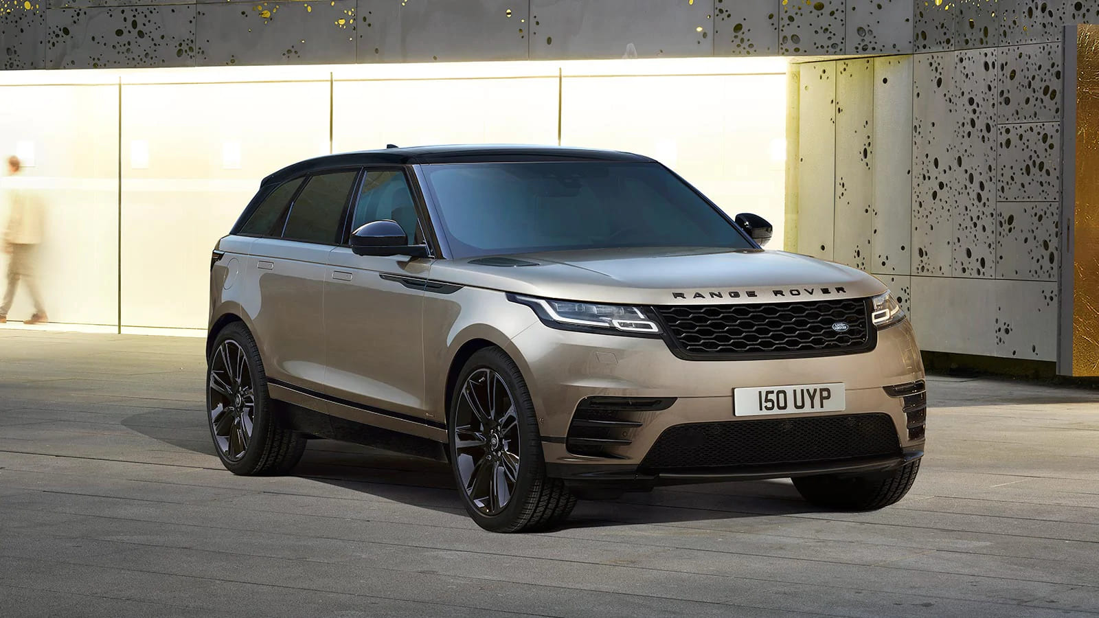 Range Rover Velar a Bologna: affidabilità ed eleganza